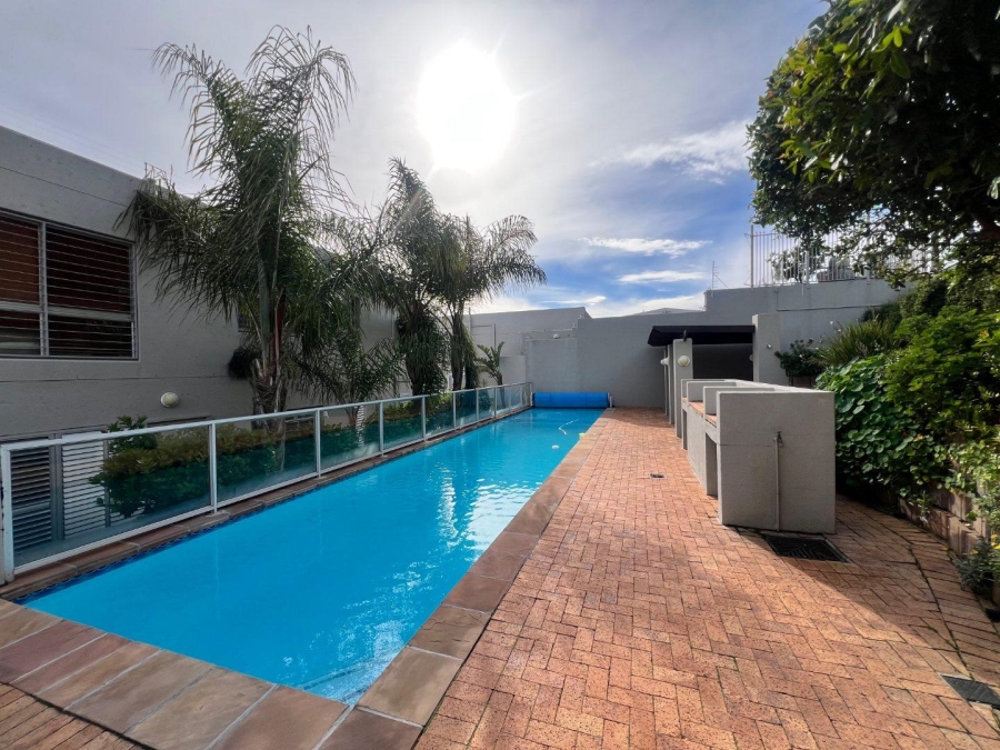 To Let 2 Bedroom Property for Rent in Sea Point Western Cape